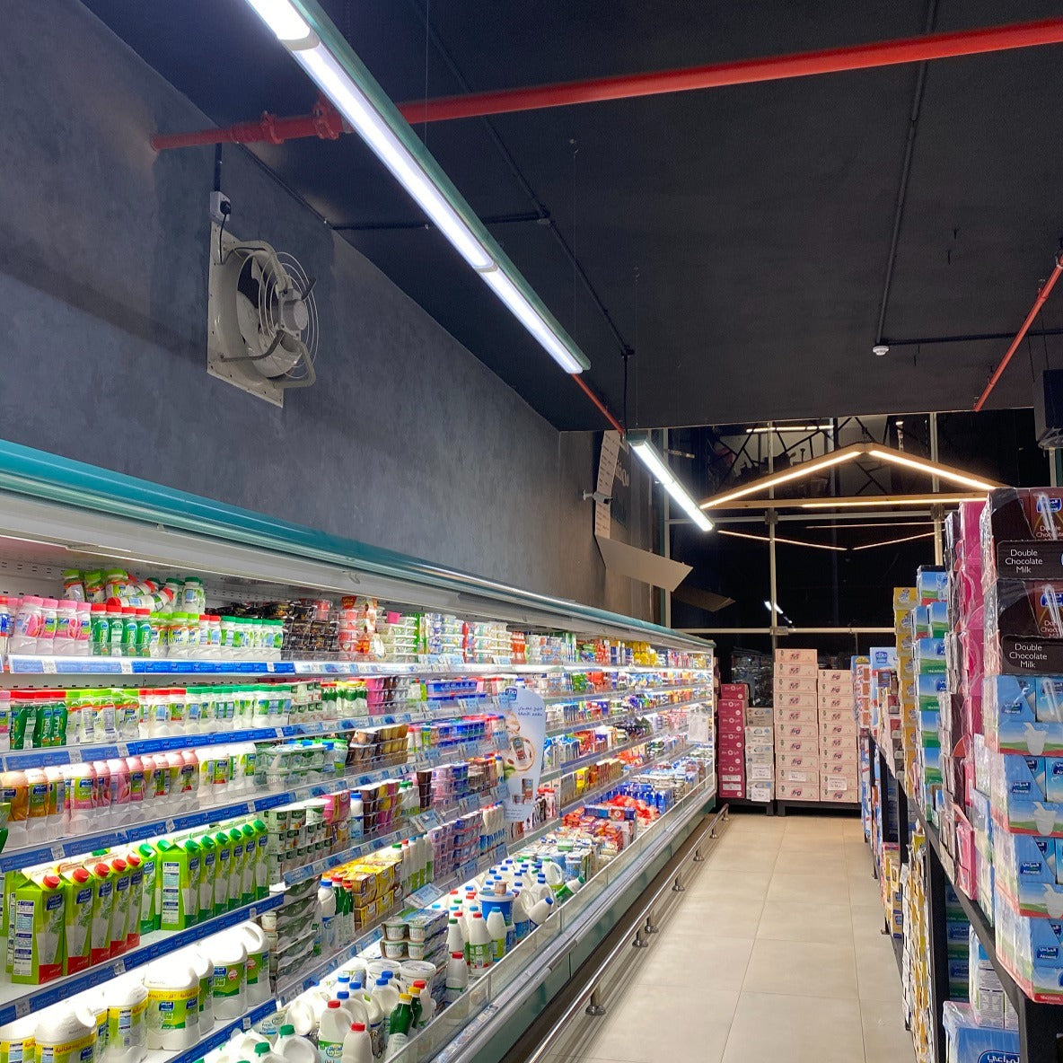 إنارة طولية خارجية