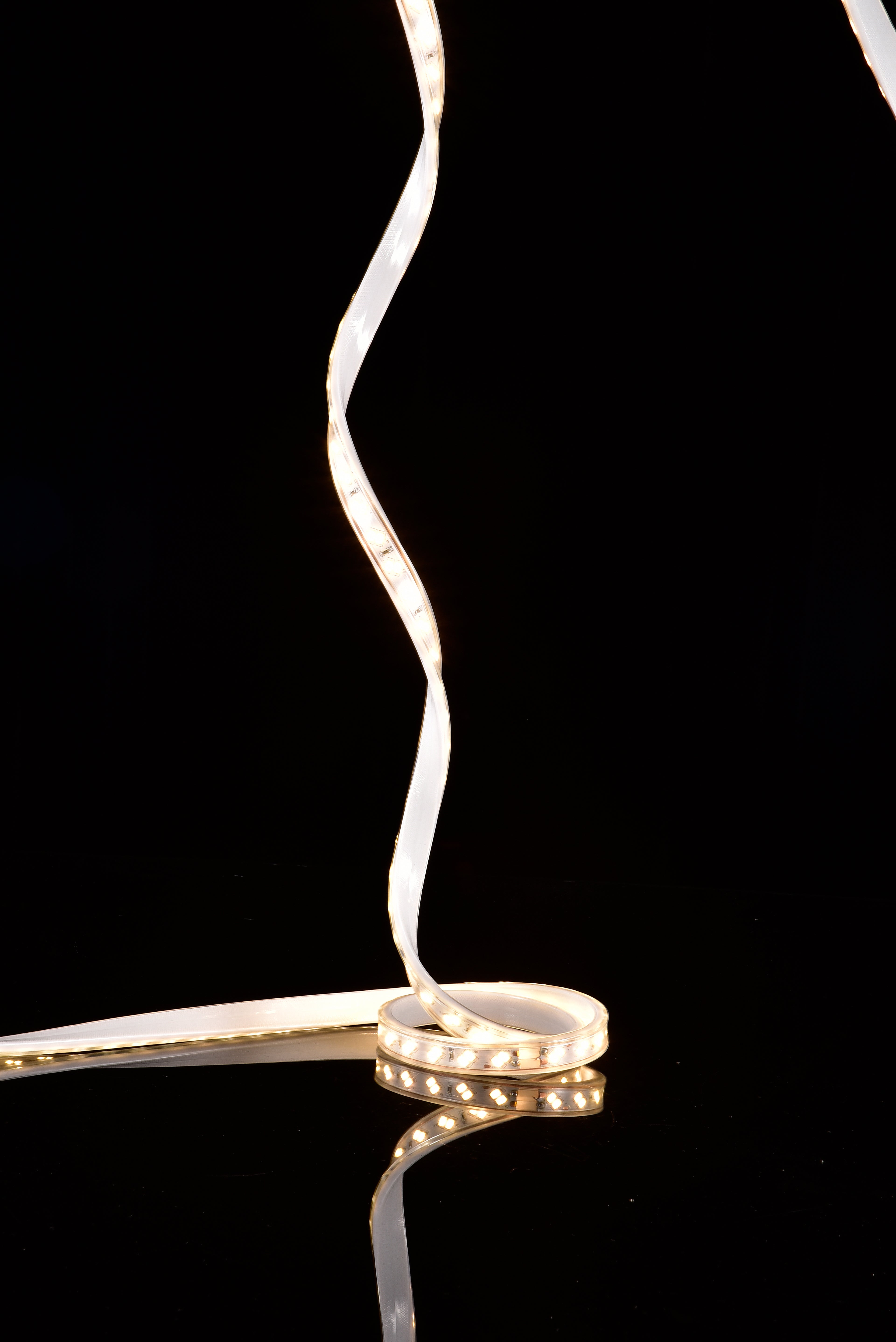 شريط إنارة 120 ليد – 50 متر