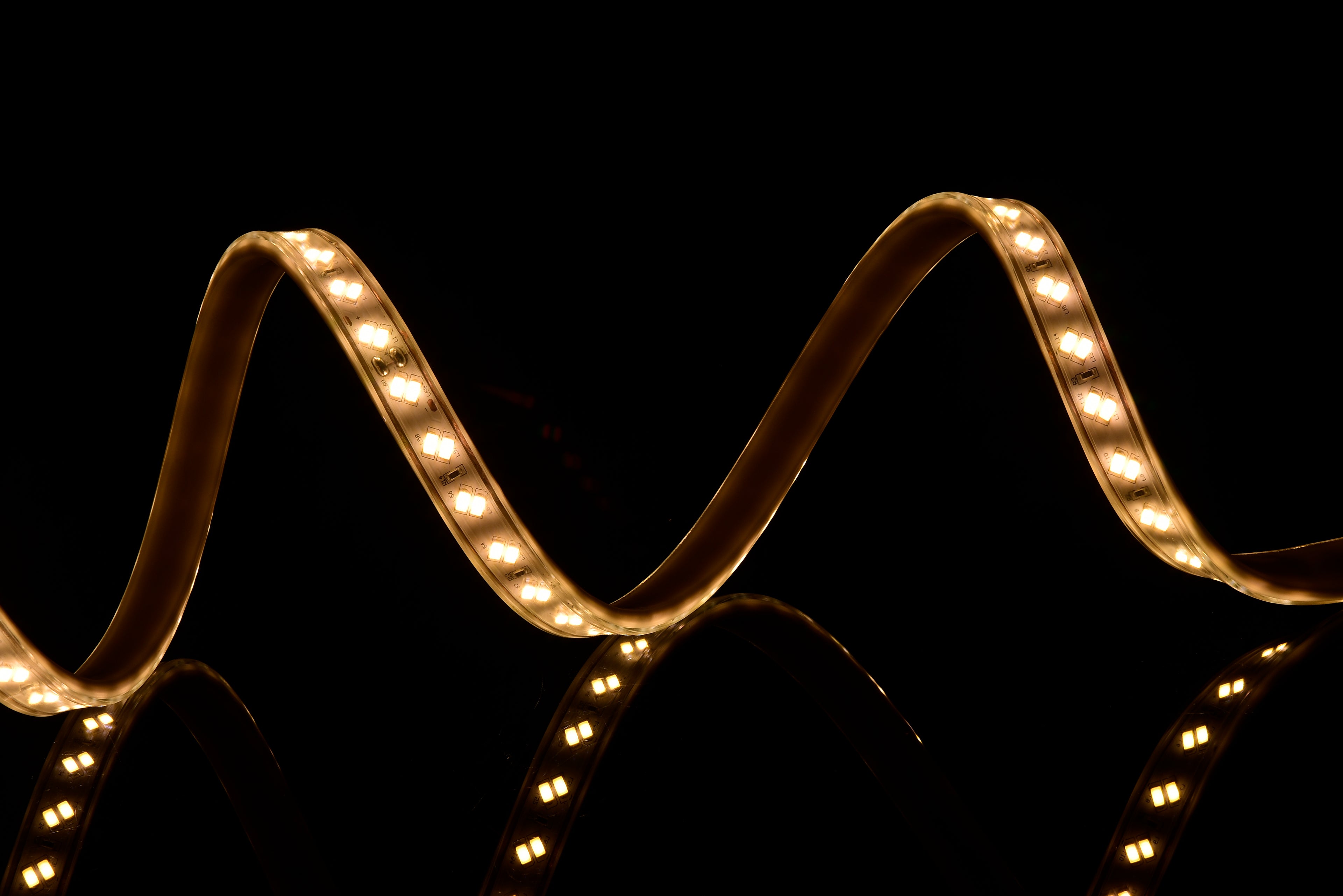 شريط إنارة 120 ليد – 50 متر