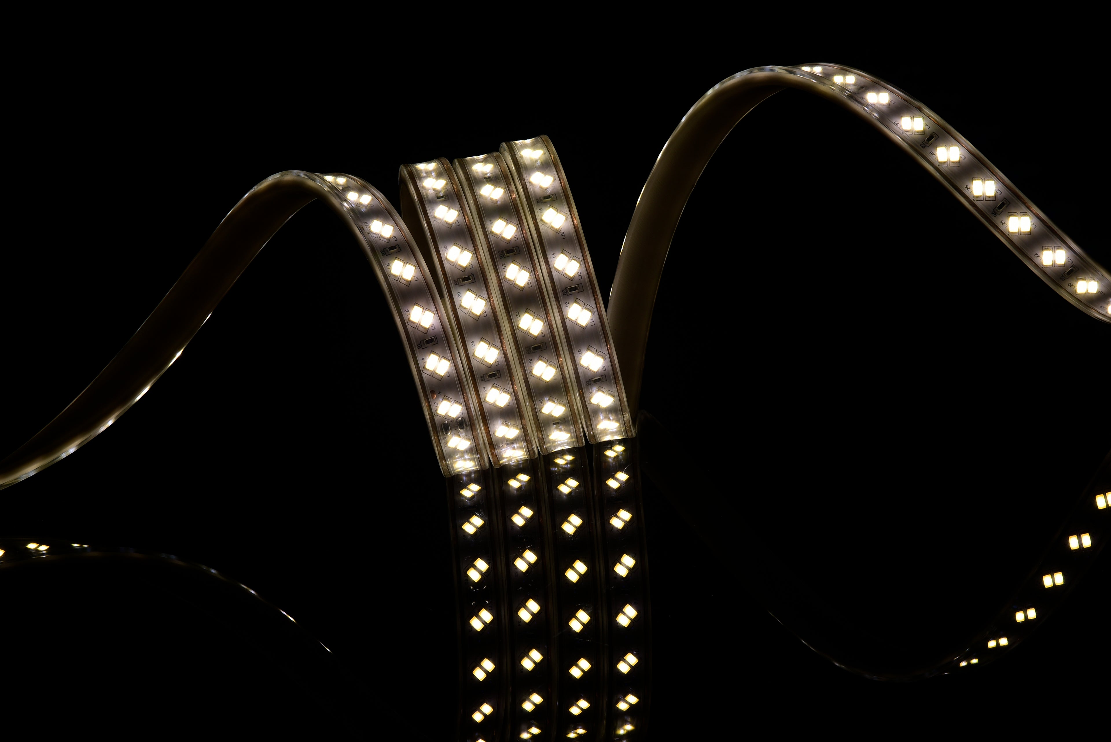 شريط إنارة 120 ليد – 50 متر