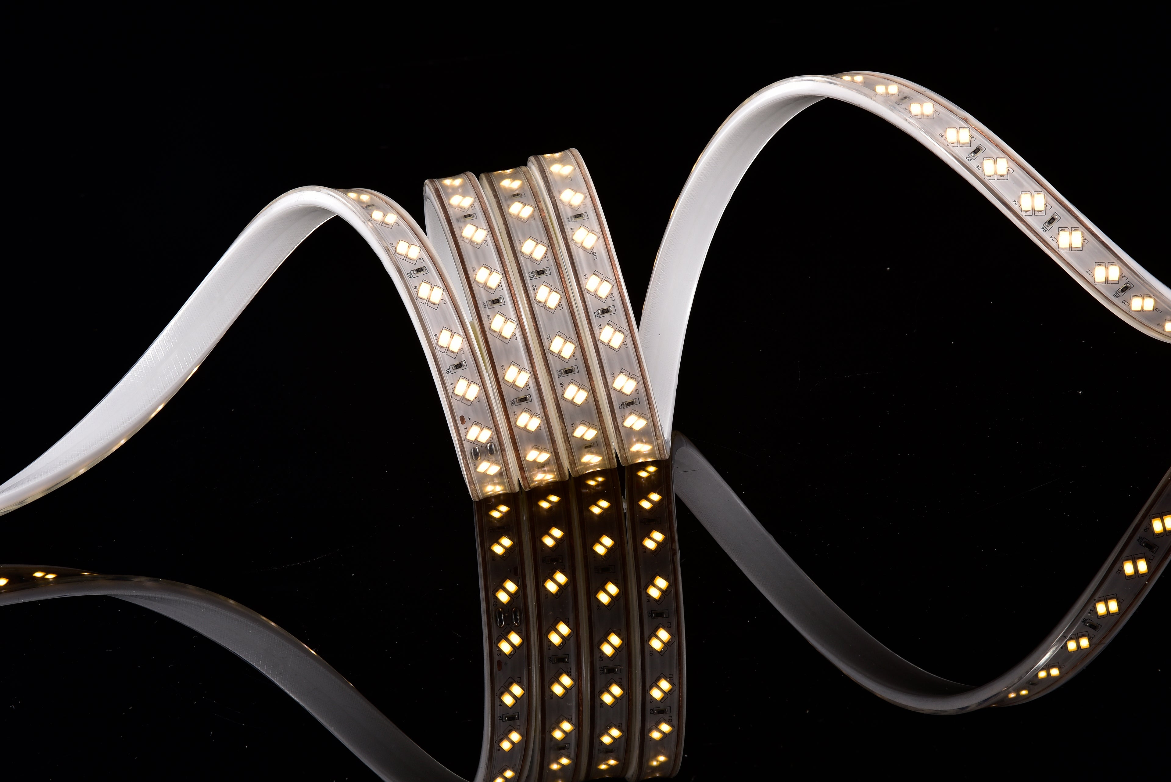 شريط إنارة 120 ليد – 50 متر