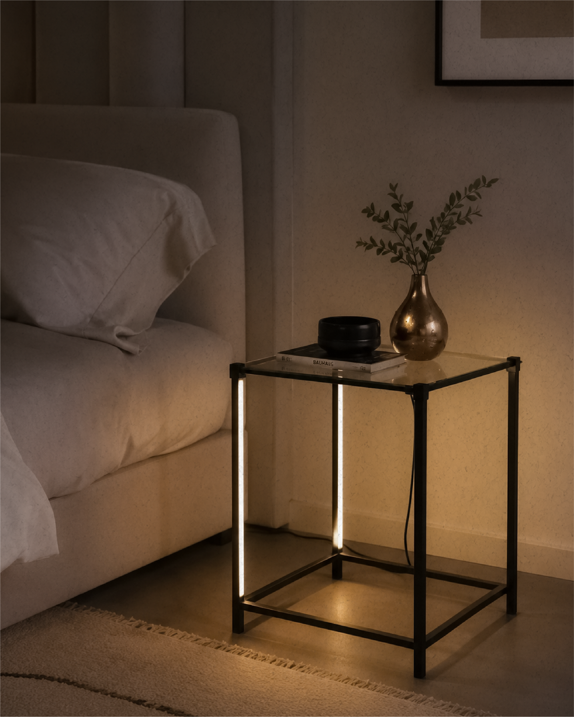 NARANJO side table with integrated lighting
