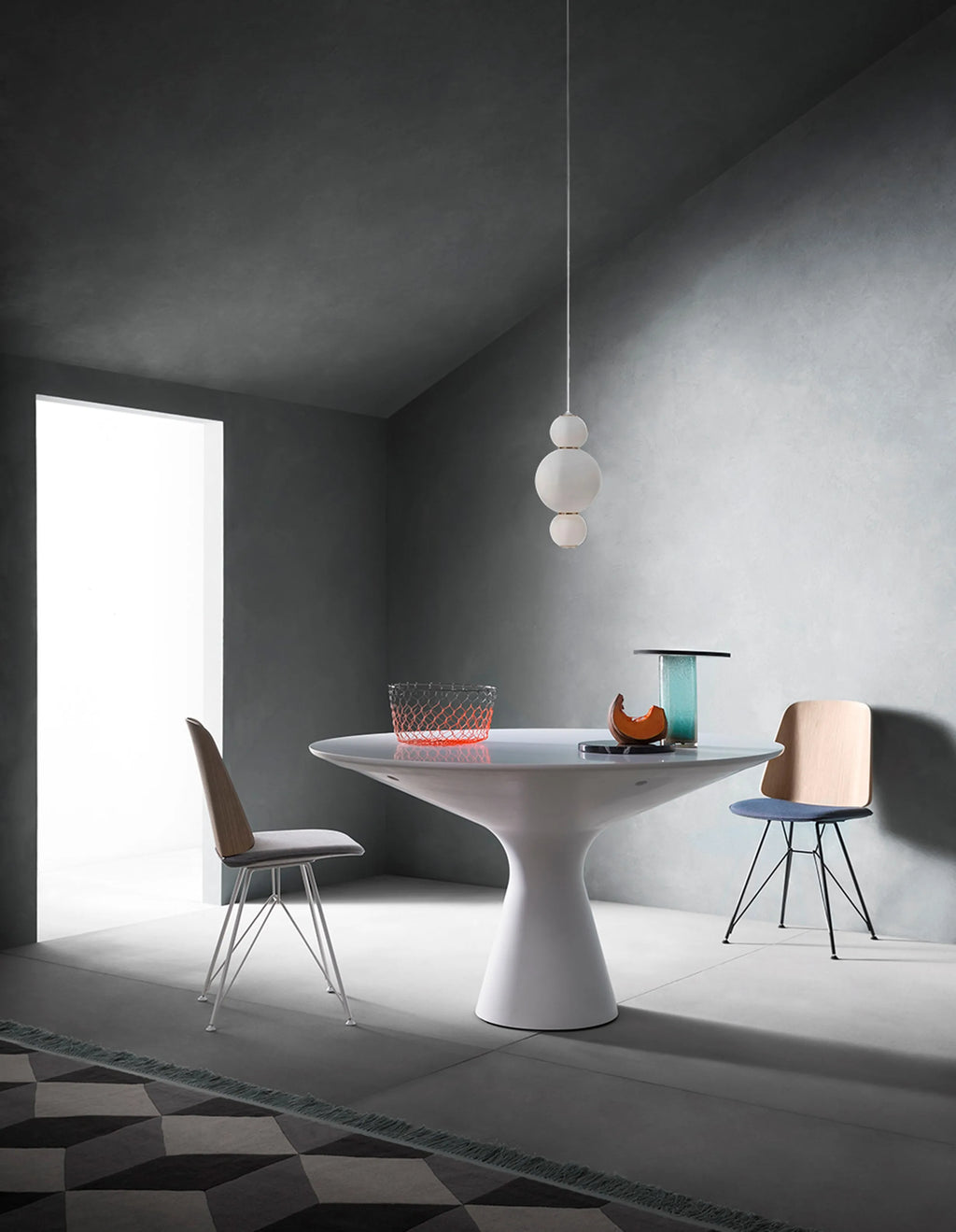 إنارة تعليق زجاجية بكرات بترتيب عمودية