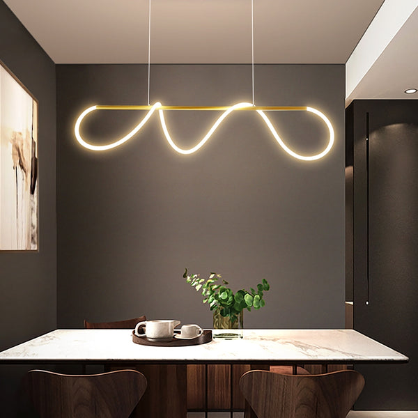 مصباح LED ذهبي معلق بتصميم موجي